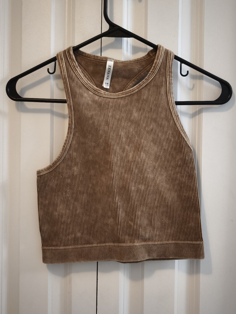 Zenana Women’s Cropped Tank Top in Brown